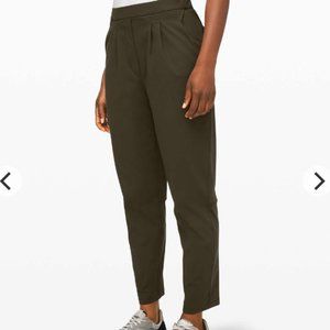 NWT Lululemon Essential High-Rise Trouser